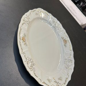 פלטת הגשה אובלית 34 ס״מ פורצלן צ׳כי – פרח צהוב דגם 2018 עיטור פס זהב Thun